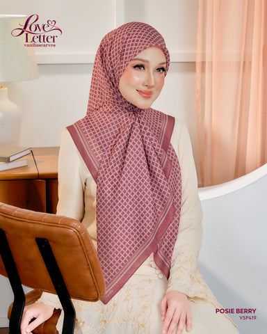 VANILA SCARVES LOVE LETTER POSIE BERRY (VSP419)